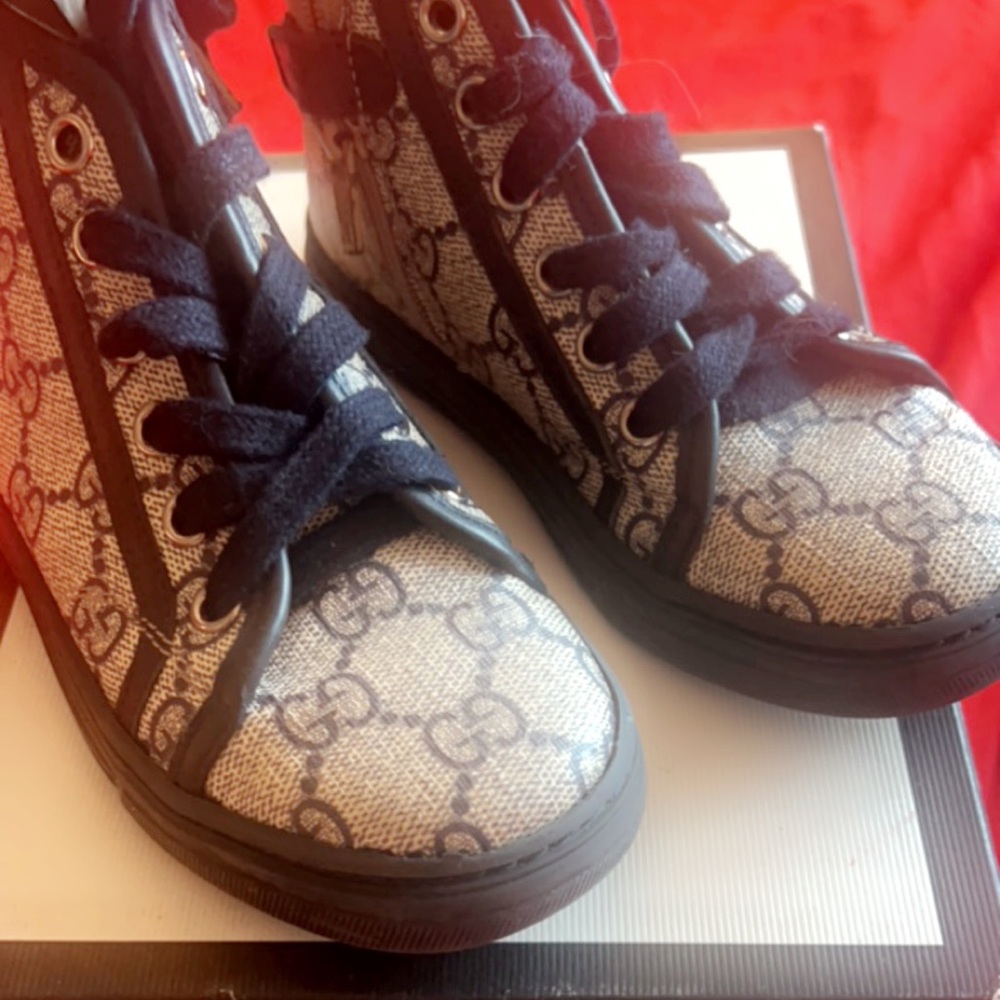 Gucci GG Supreme KIDS SHOES SIZE 28 navy blue and beige